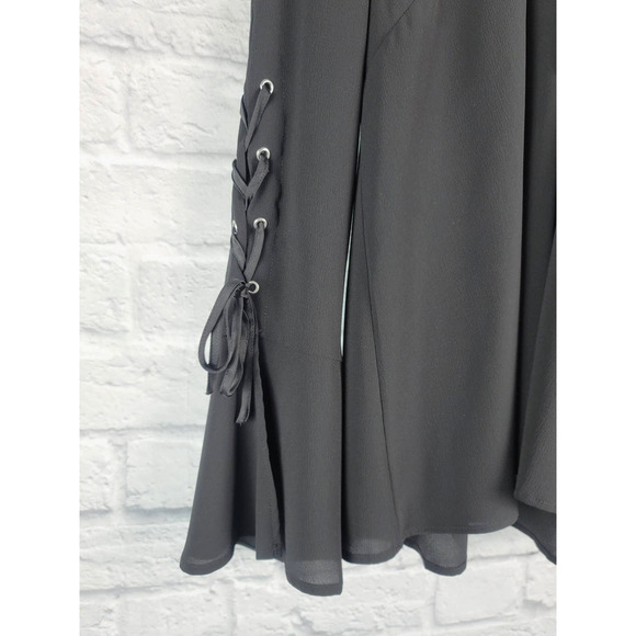NWT BAND OF GYPSIES BLACK LACE UP BELL SLEEVE BOHO TOP - LARGE - Picture 5 of 10